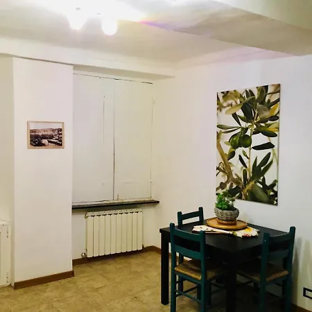 Nel Centro Storico Di Apartamento Génova
